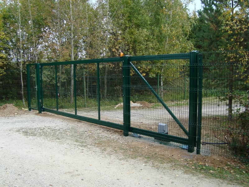 Сетчатый забор DoorHan в Тамбове с установкой